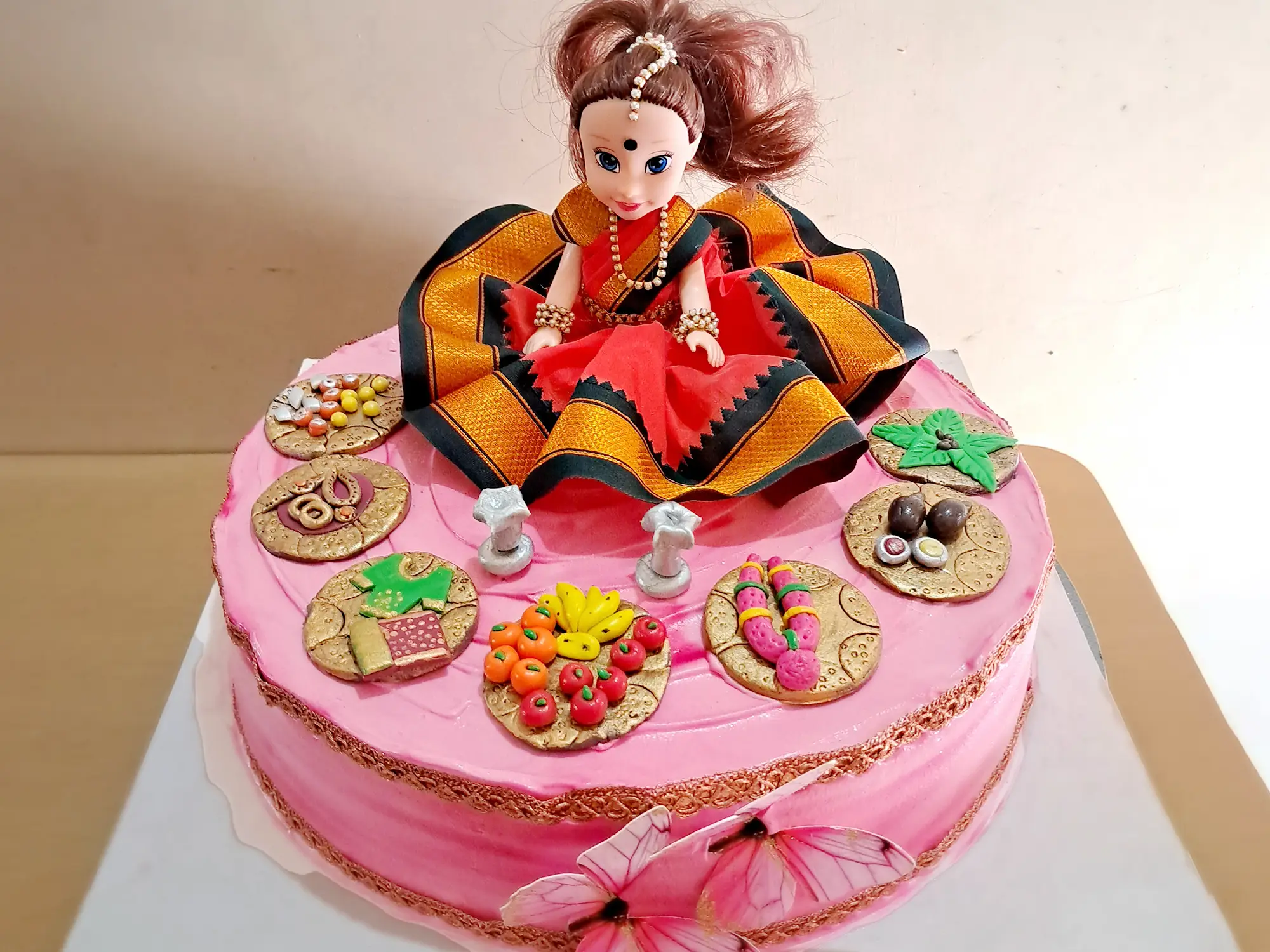 customised homemade pineapple cake Sathyamangalam