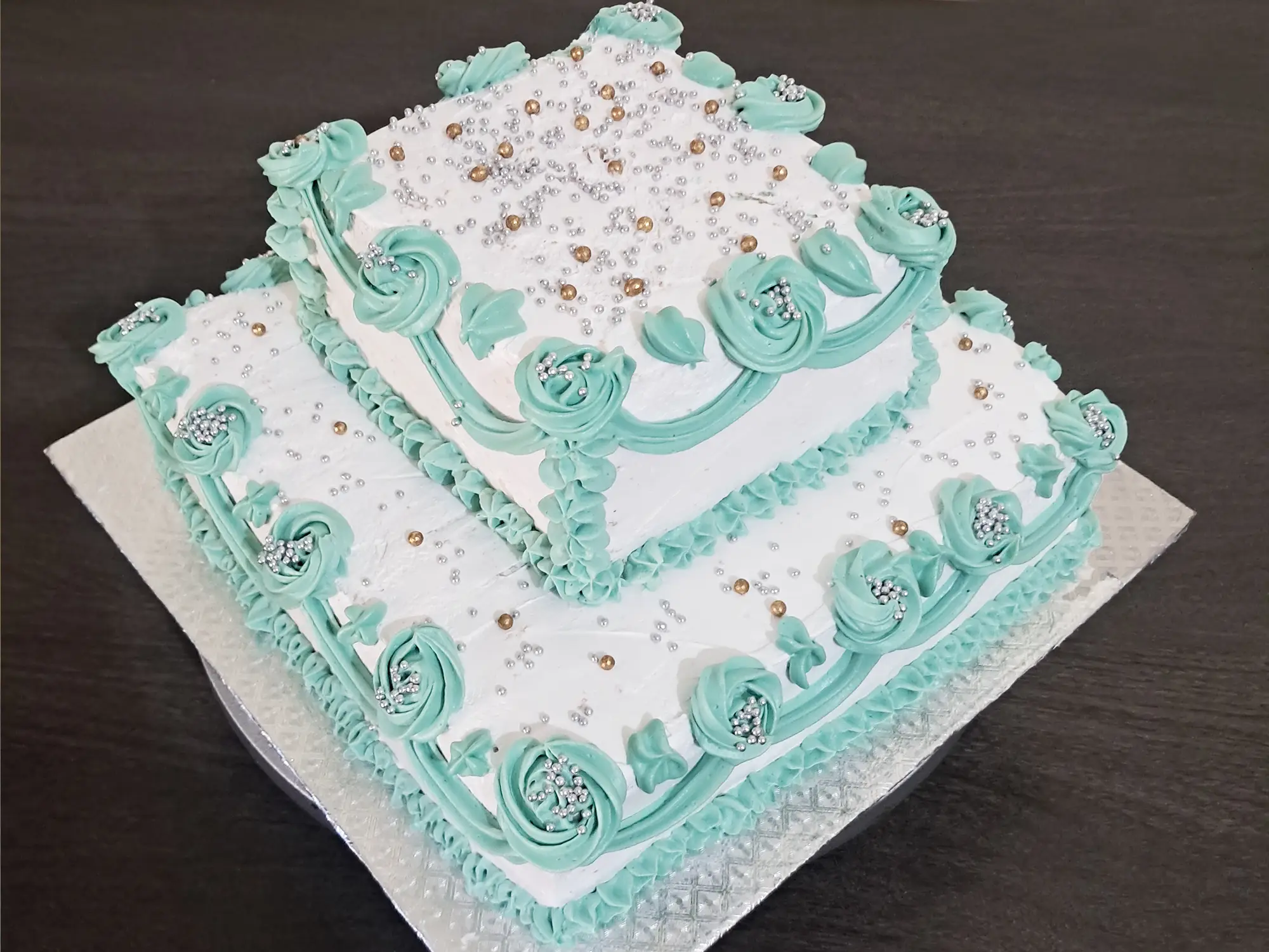 cutomised Wedding cake Sathyamangalam