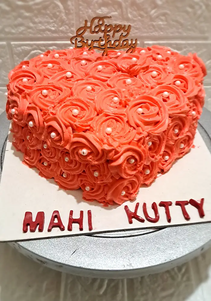 Fresh strawberry delight cake made with real fruit
